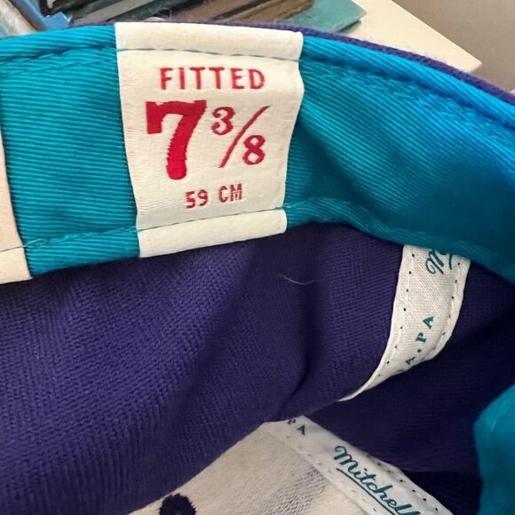 Mitchell & Ness Charlotte Hornets Fitted Cap NBA Puple Blue 7⅜ Basketball Hat - Picture 3 of 5